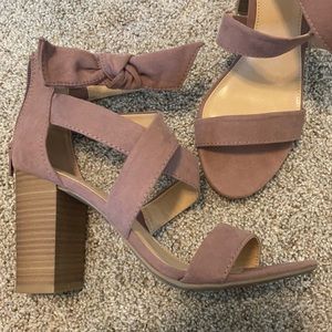 BRAND NEW - Lauren Conrad heels